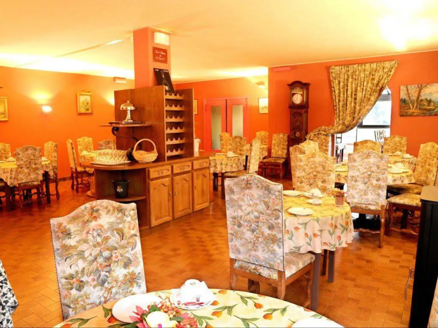 Logis Hostellerie De La Reine Blanche