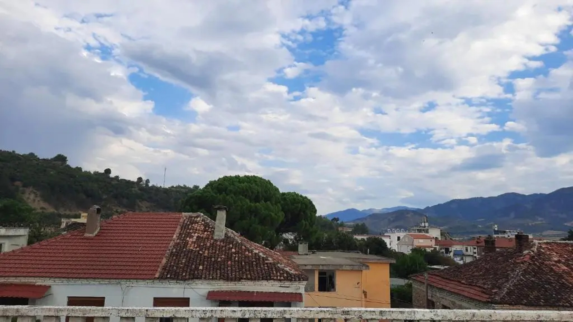 Rei's Apartment Permet