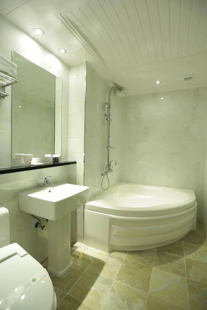 Radiance Tourist Hotel