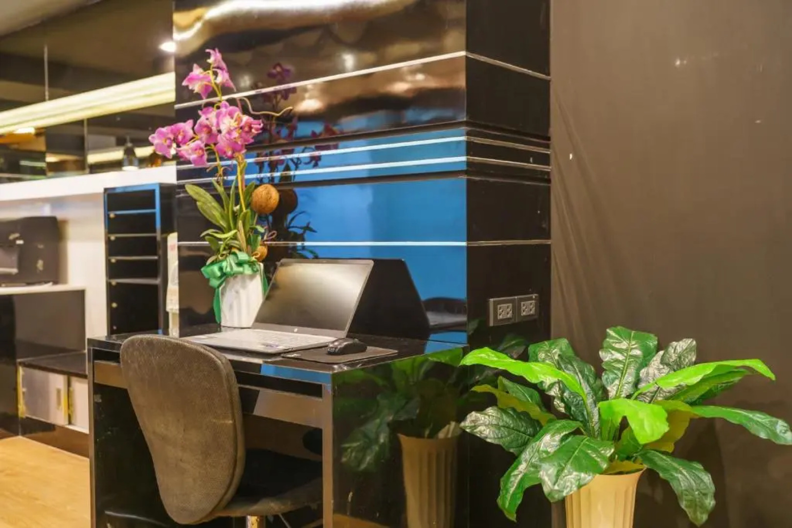 De Lux Bangkok Hotel