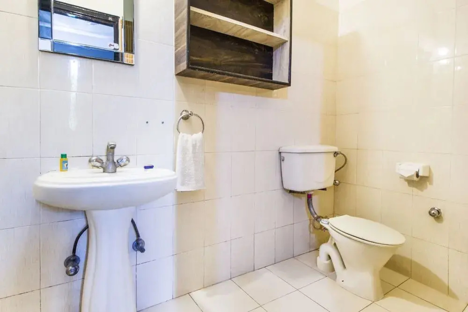 FabExpress Royal Residency Suites