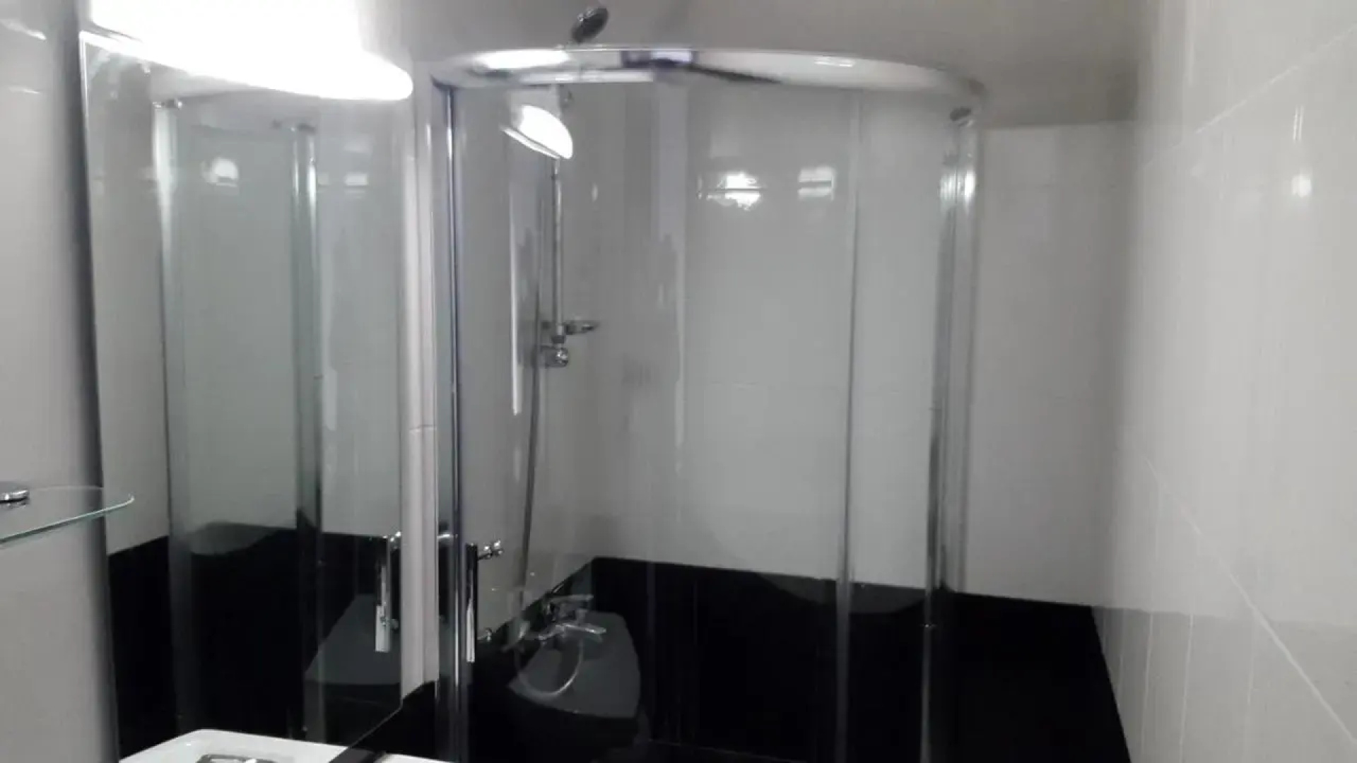 Lasha Guest House