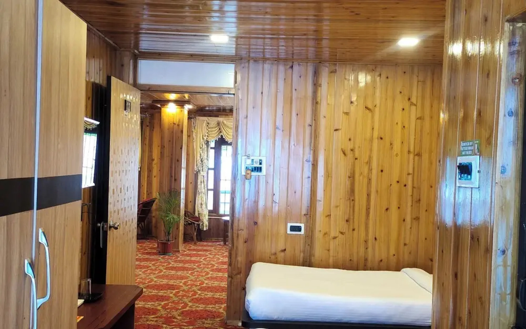 The Kaizer Valley Hotel