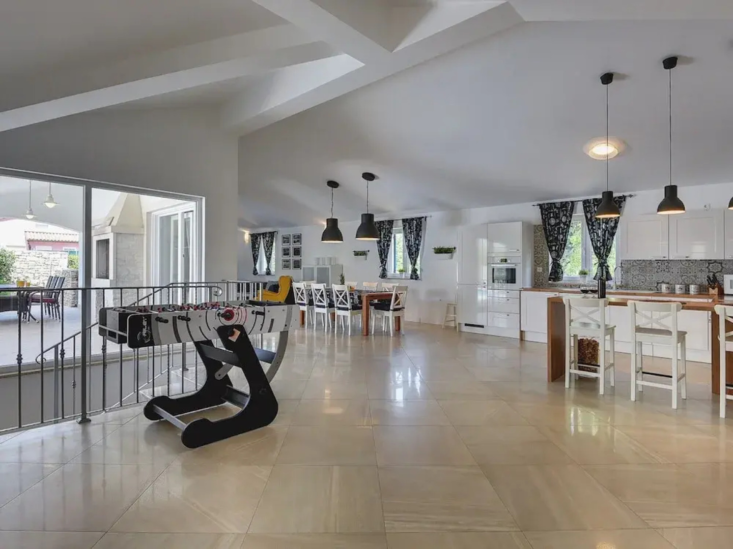 Comfortable Villa With Private Swimming Pool, Table Football, Near Labin