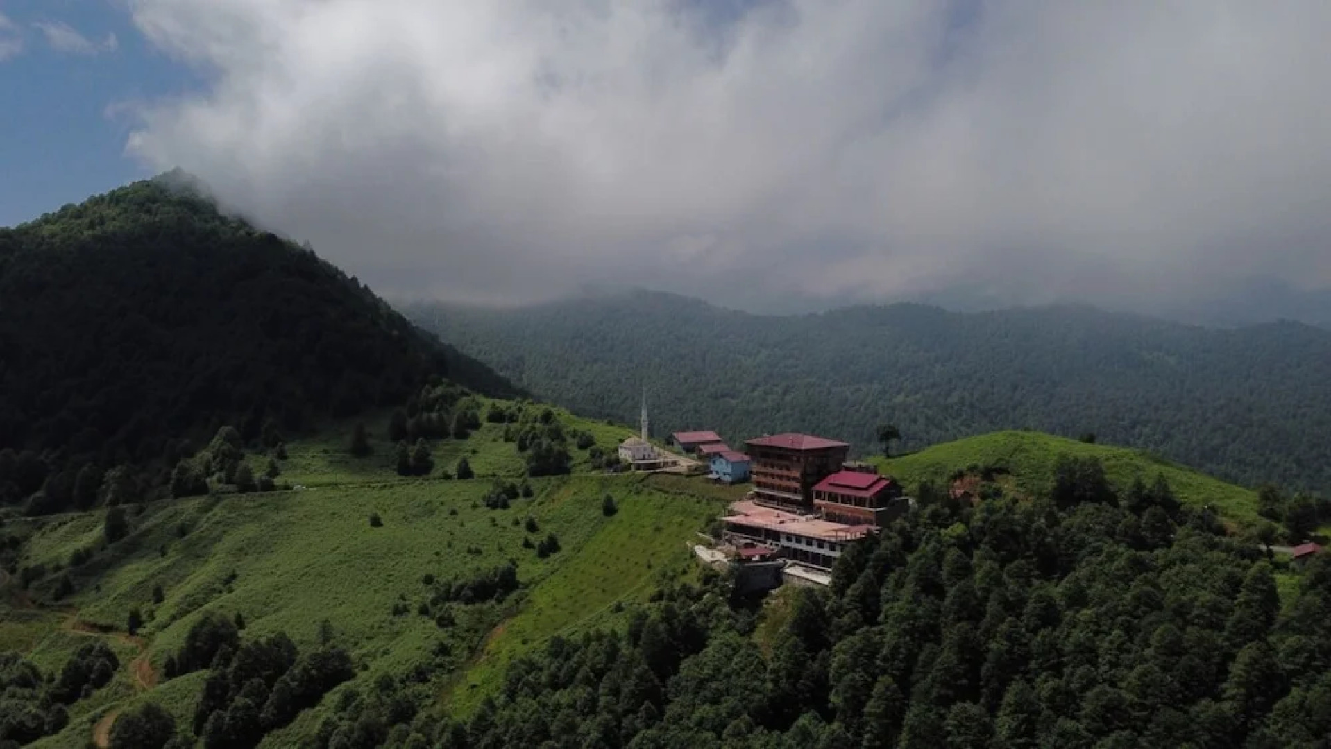 Avulot Mountain Resort Hotel