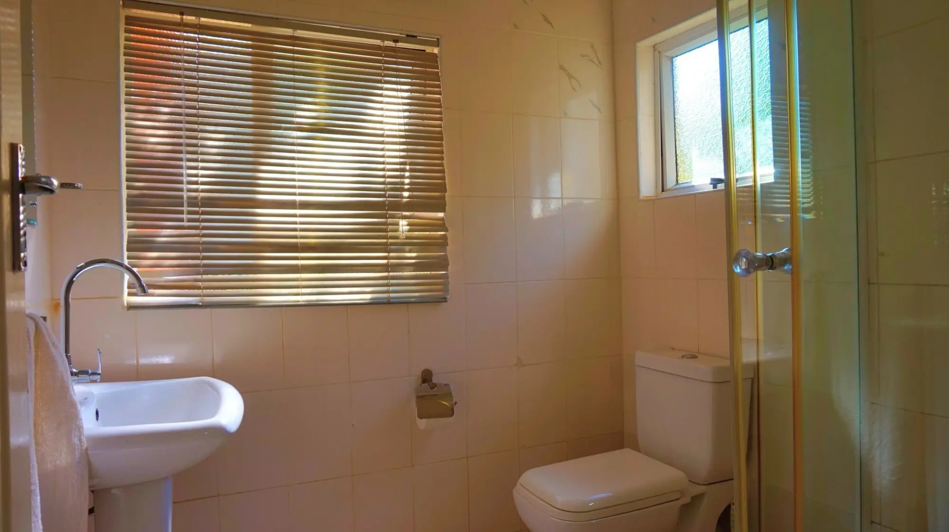 Tasha Lodge and Tours