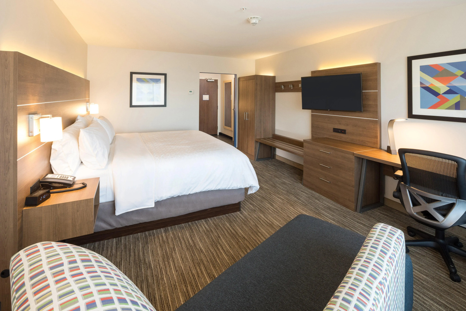 Holiday Inn Express and Suites Kalamazoo West by IHG