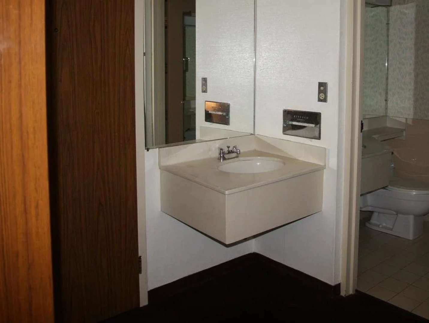 New Stanton Garden Inn