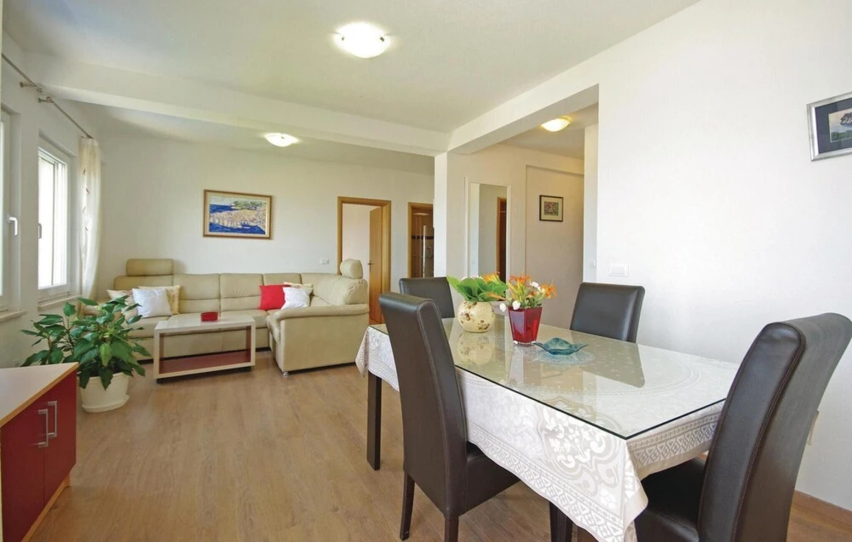 Amazing Home in Makarska With Wifi and 6 Bedrooms