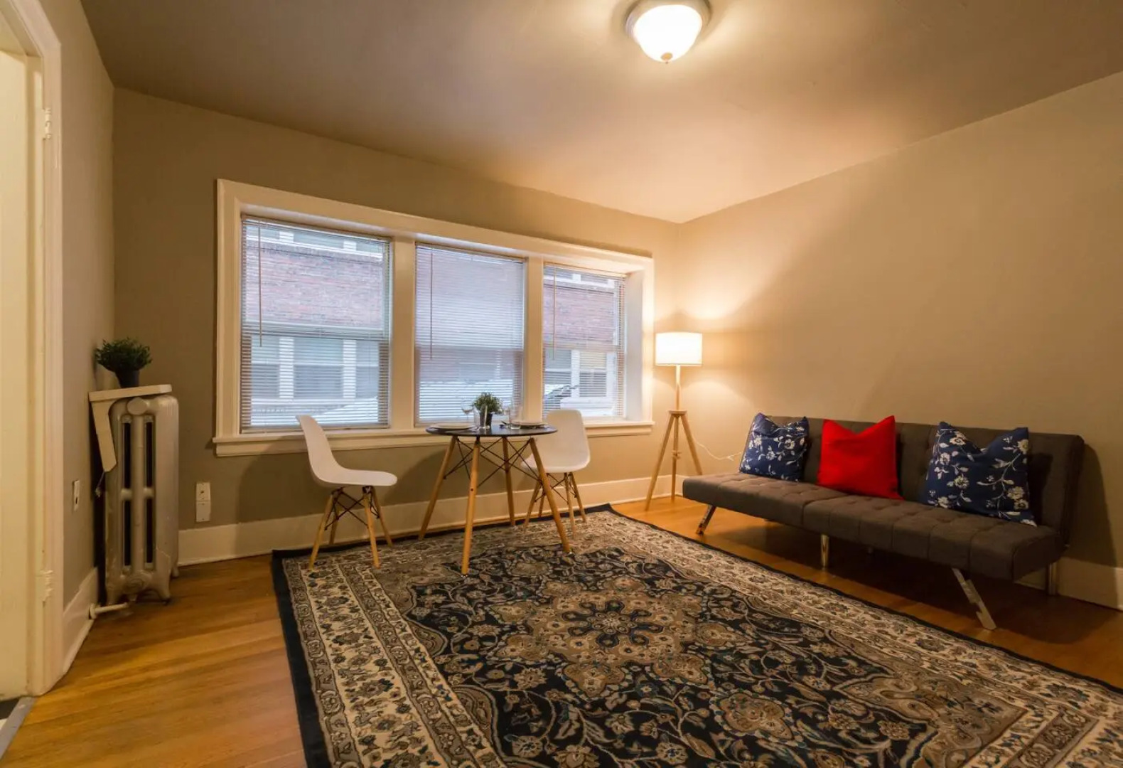 Cozy 1BR 1Bath | Fast Wifi! Great Location!