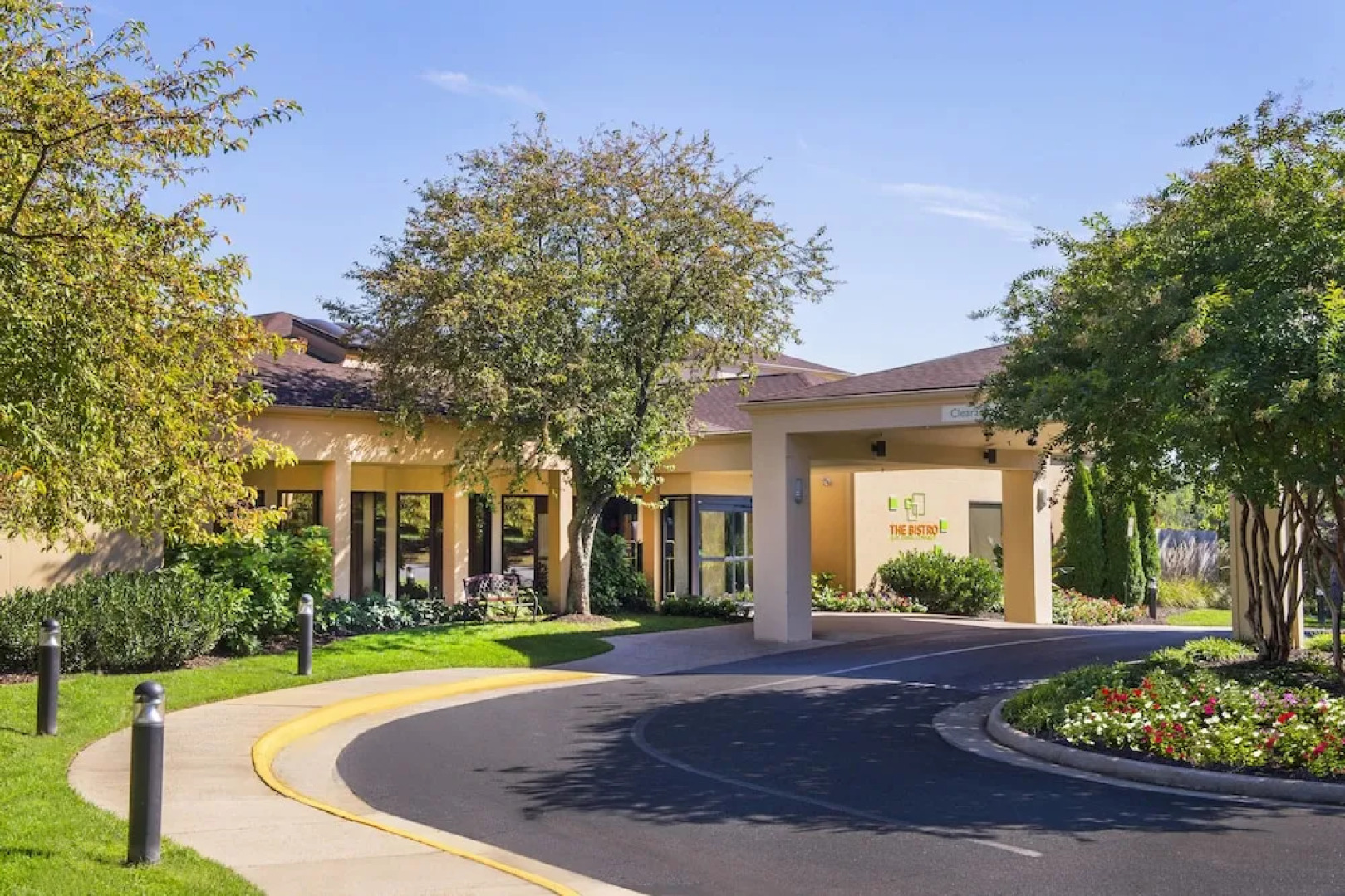 Courtyard Charlottesville North