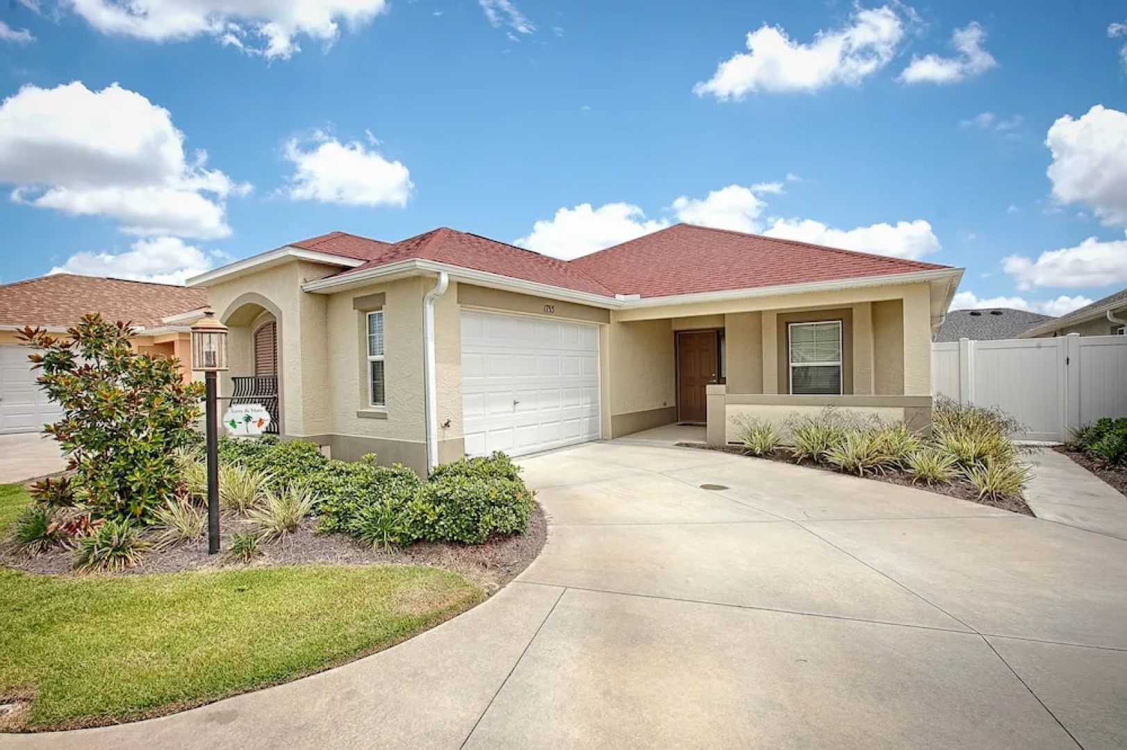 Waterbury Place Home 3 Bedroom by The VIR Group