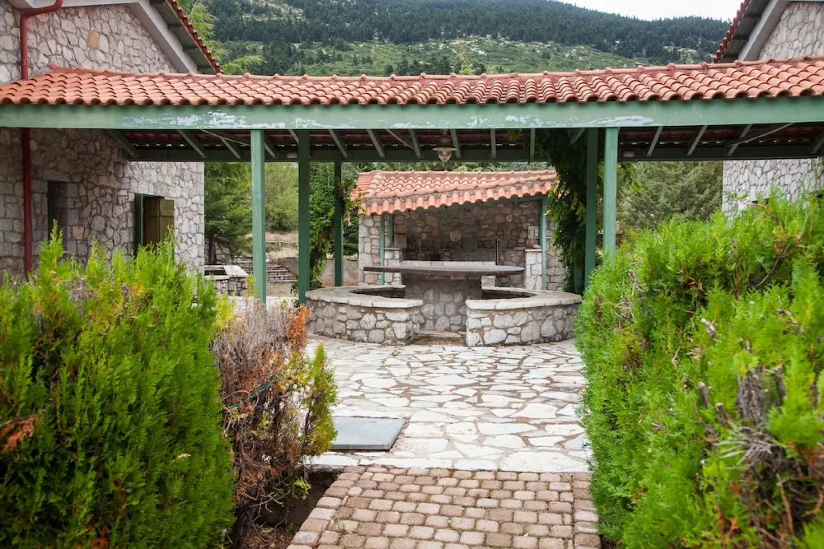 Utopia Mountain Chalet