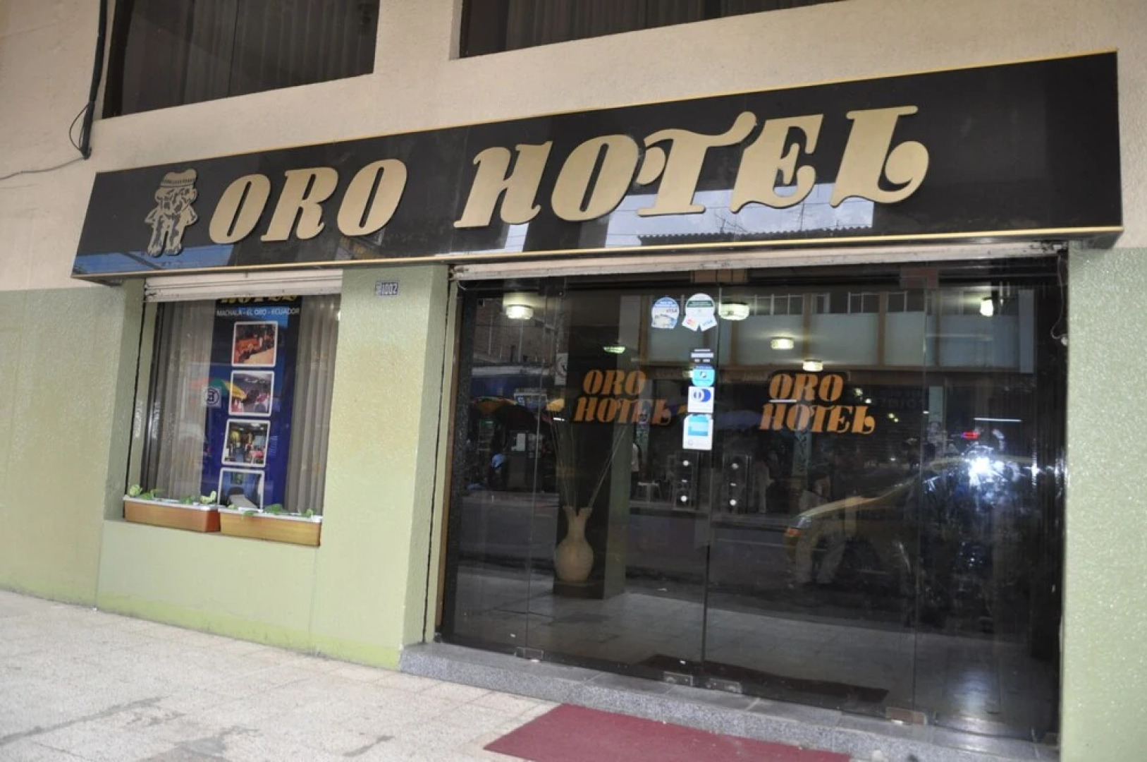 Oro Hotel