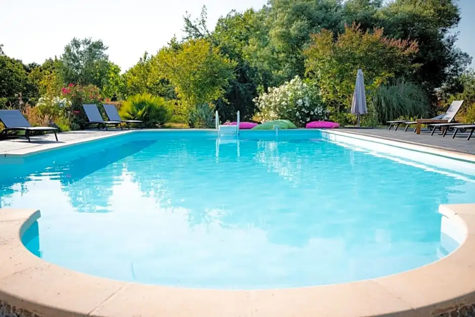 Domaine Des Jammetous - Hotel And Yoga Retreat Center