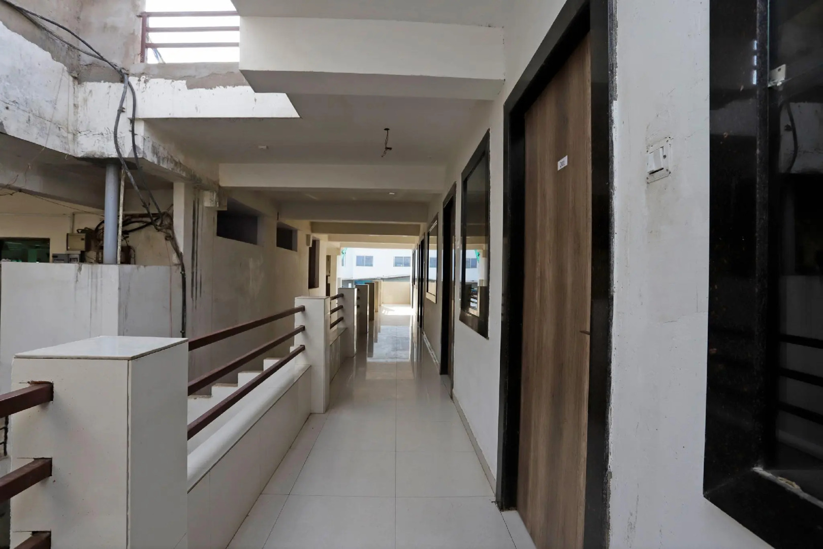 SPOT ON 39940 Shree Shine