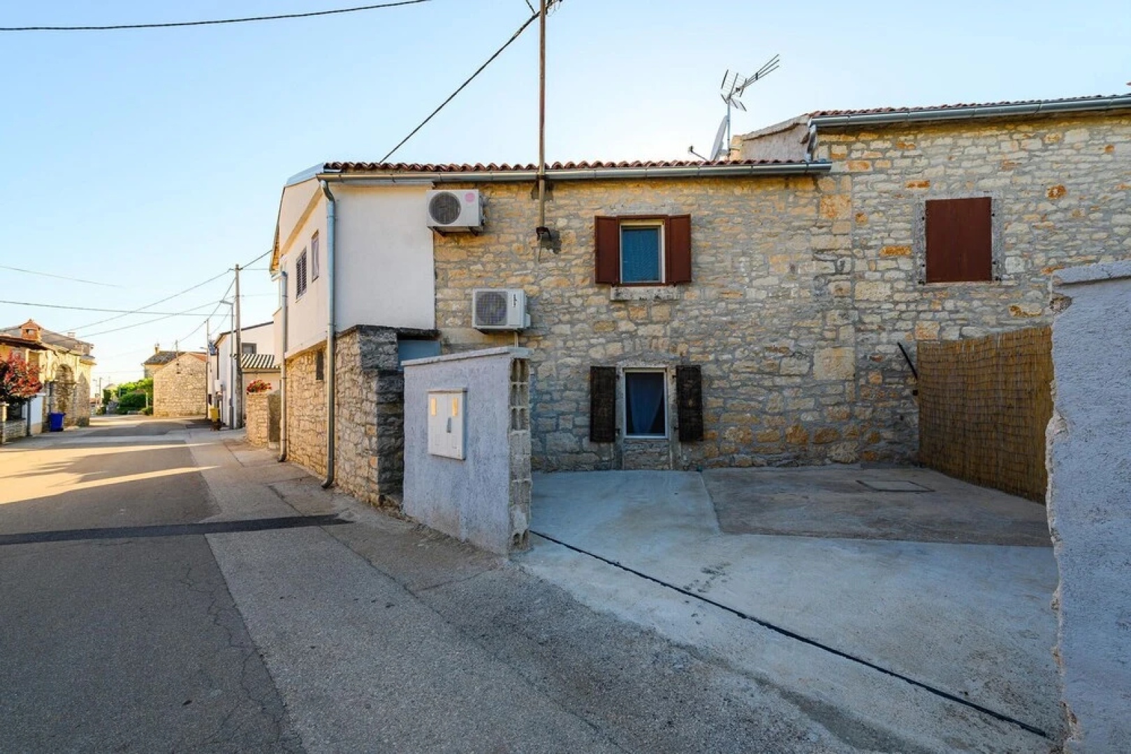 Awesome Home in Barat With Jacuzzi, Wifi and 1 Bedrooms
