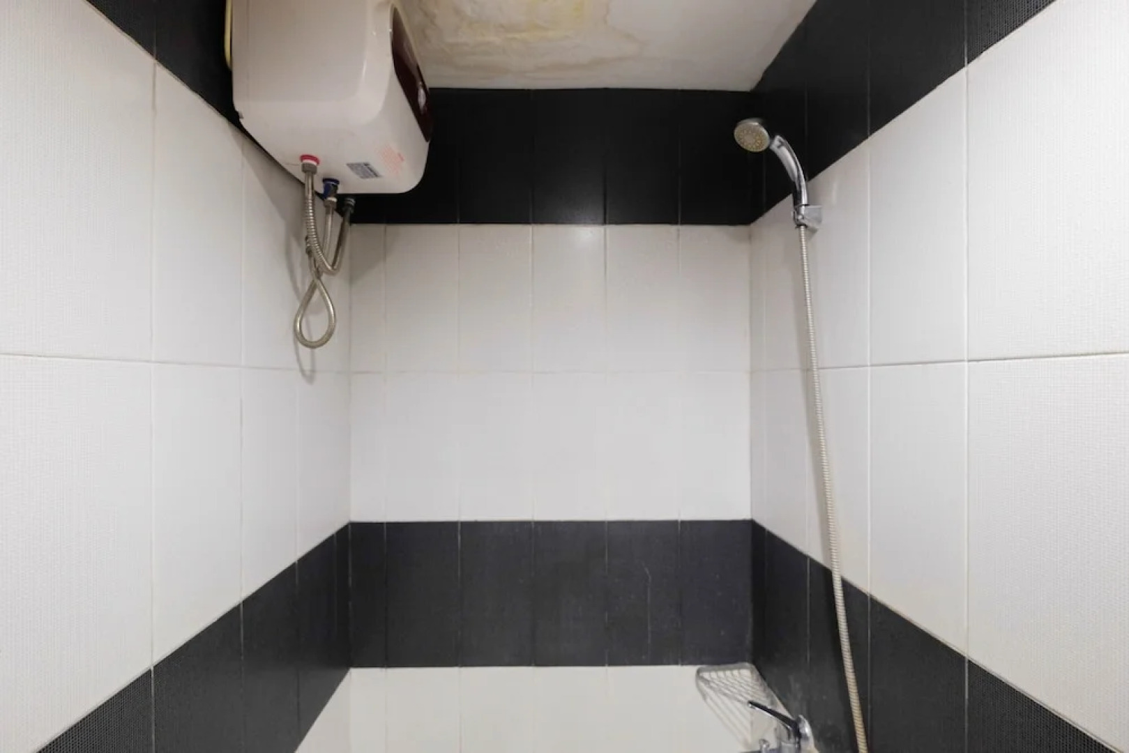 Luxurious and Comfy 2BR Cinere Bellevue Suites Apartment