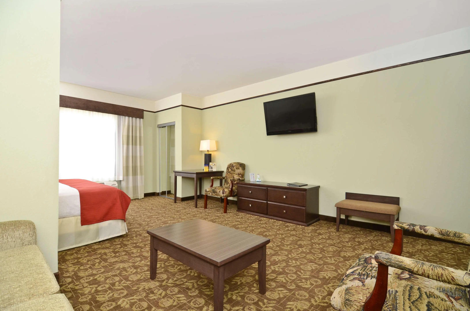 Best Western Plus Emory At Lake Fork Inn & Suites