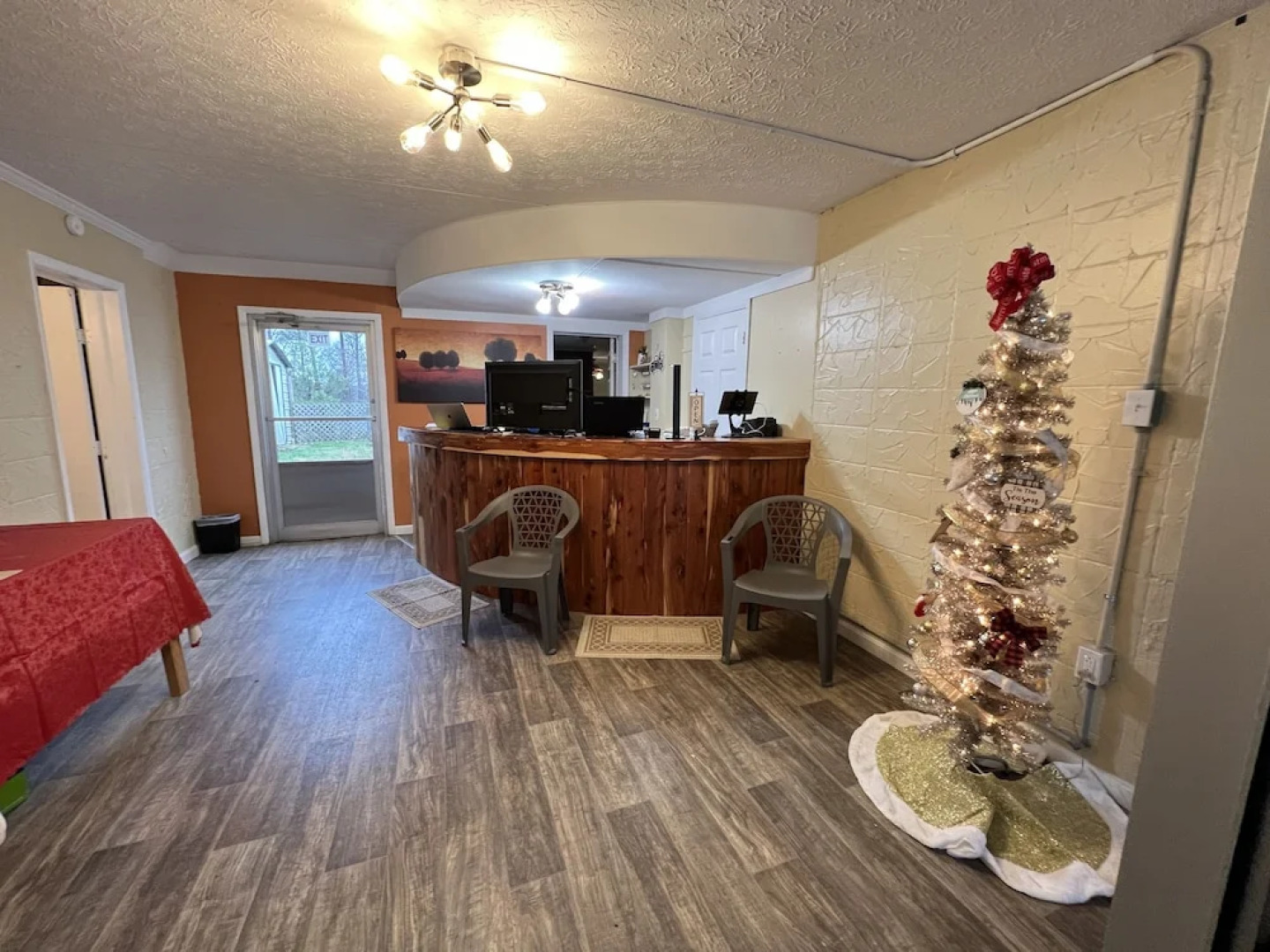 Falls of Rough Motel