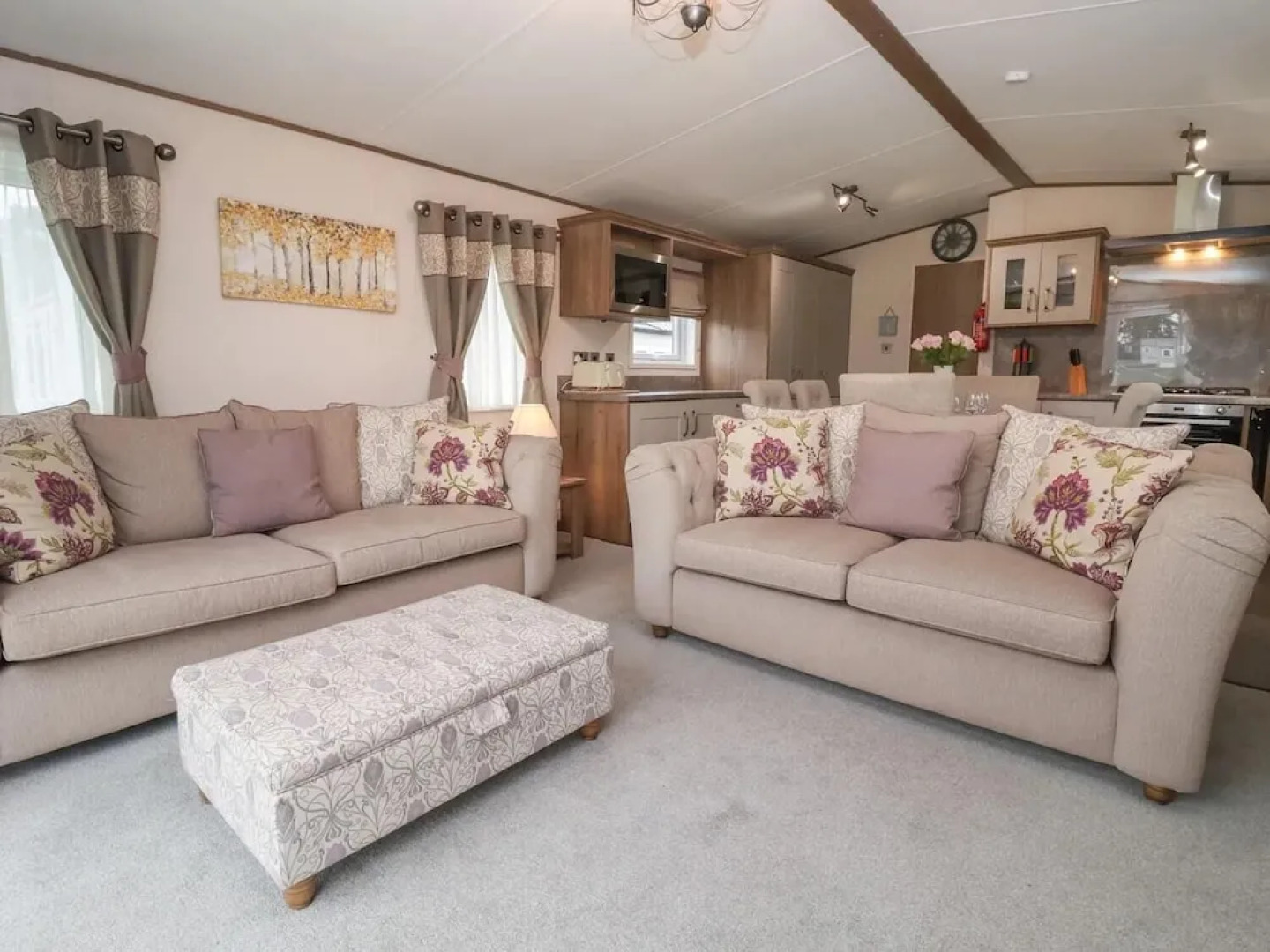 Whispering Willows 2-bed Lodge in Scarborough