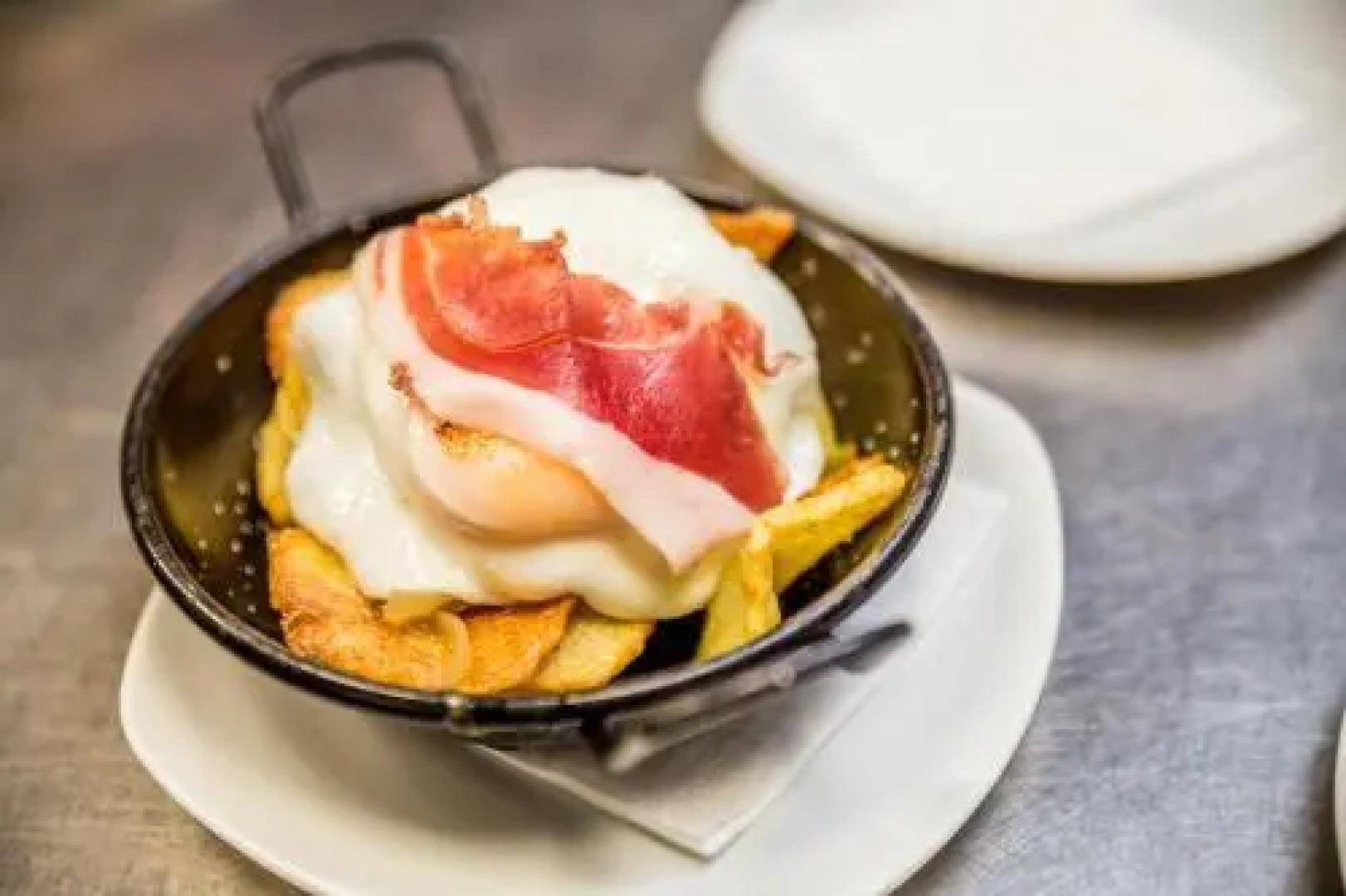 La Casa Amarilla Rooms & Suites