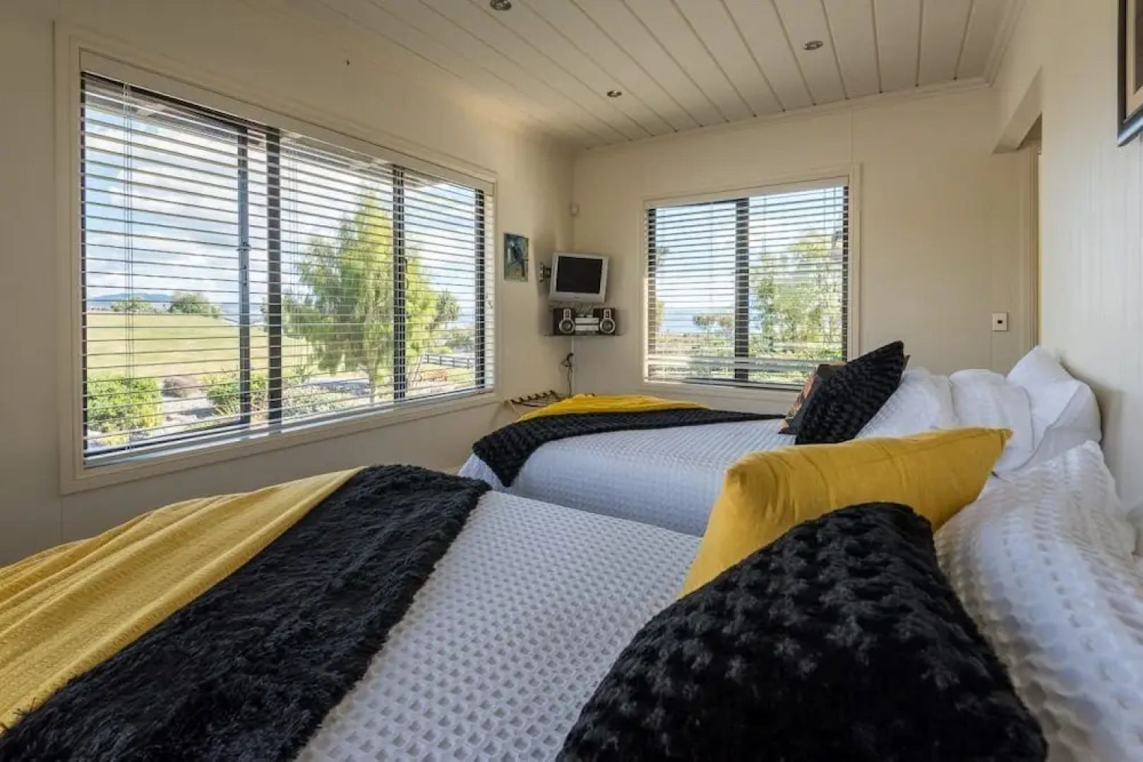 Flemington Lake View Bed  Breakfast