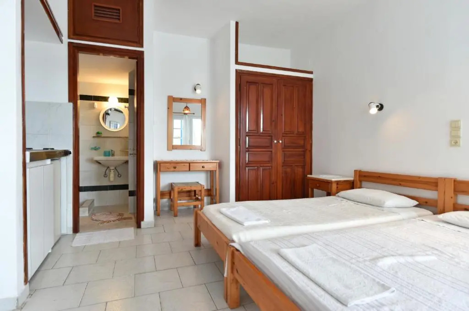 Nikolas Naousa Guesthouse I