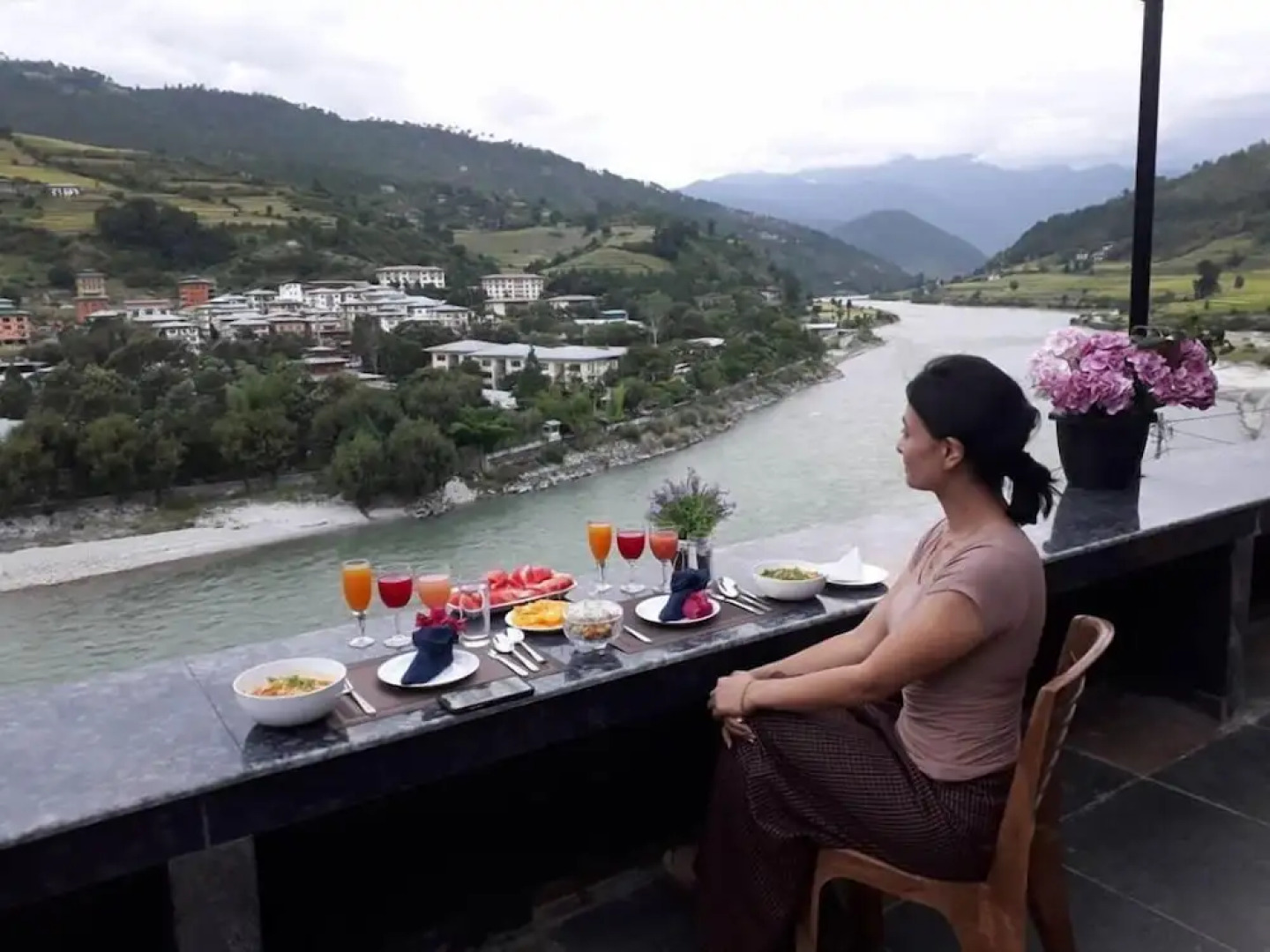 Hotel River Valley