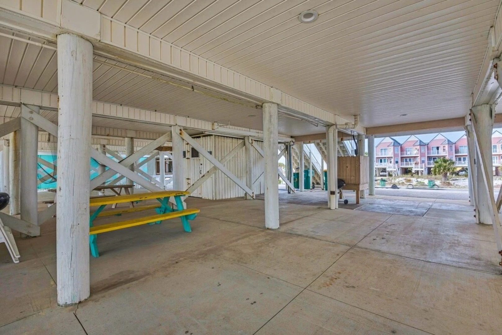 Life's A Beach 3 Bedroom Townhouse by RedAwning