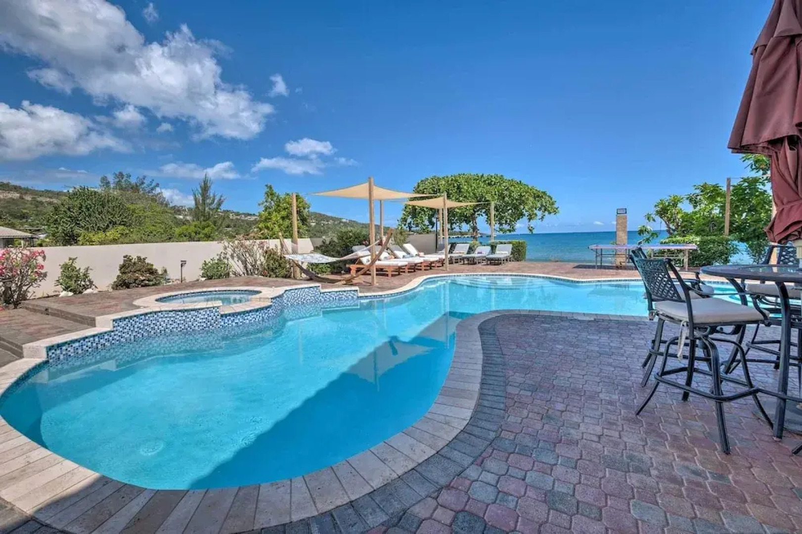 Oceanfront 'majestic Beach House' w/ Gym + Pool!