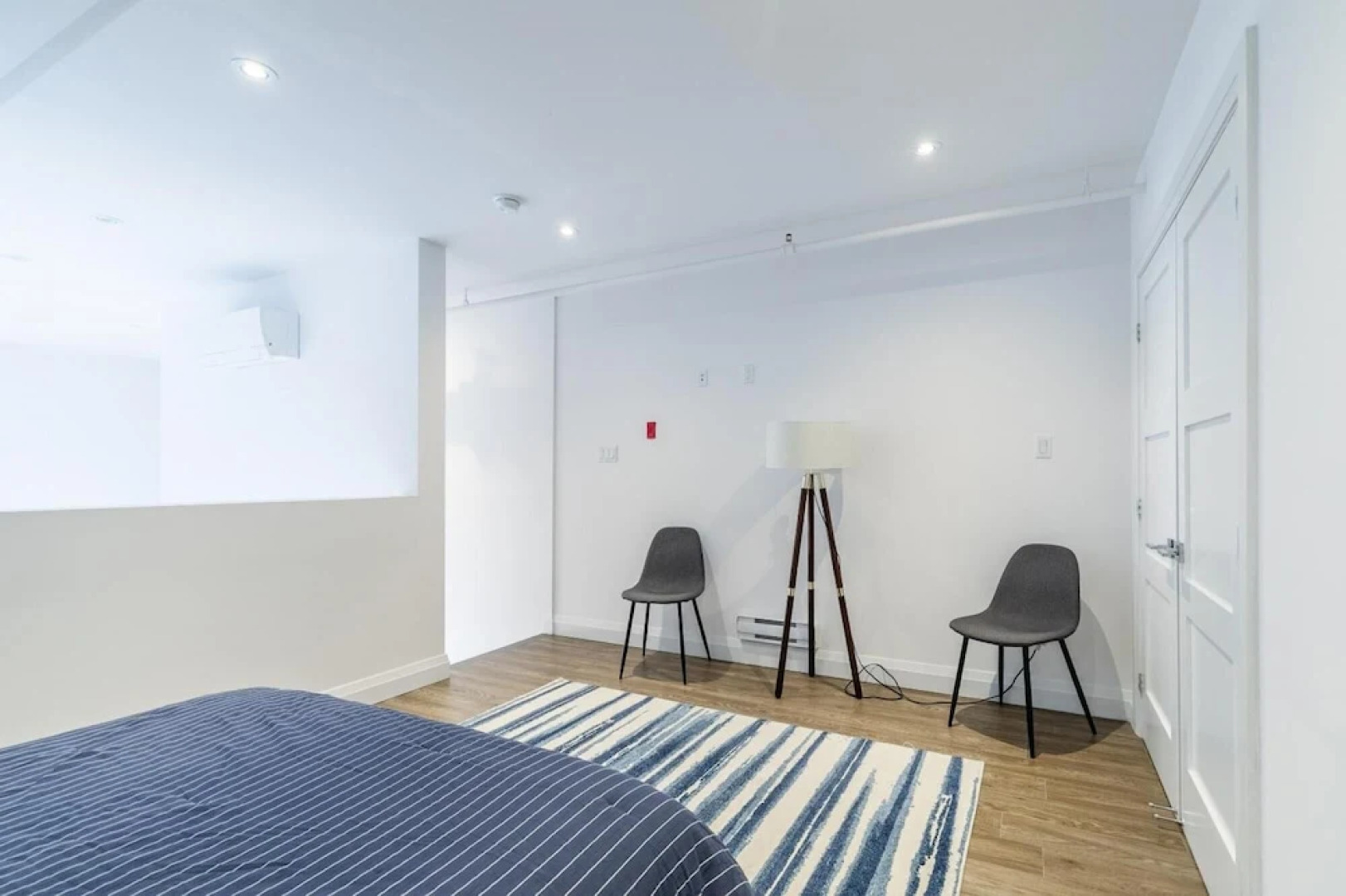 2BR 2storey Loft Free Parking Gym