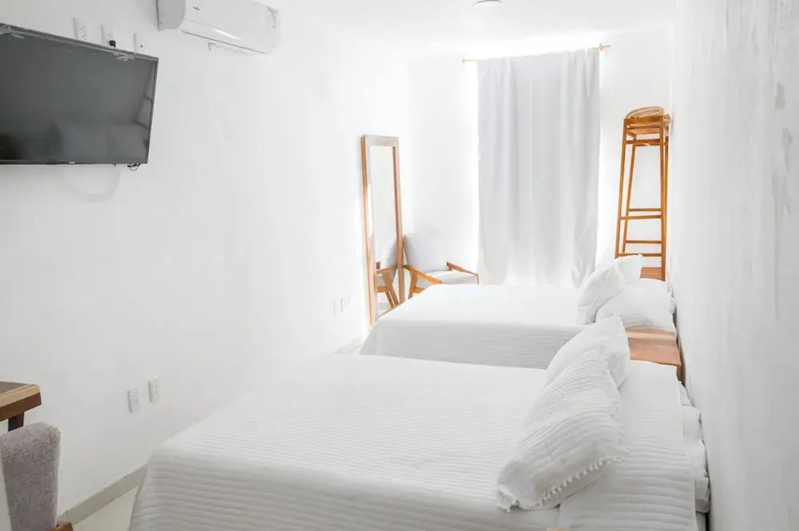 Hotel & Suites Punto Oriente