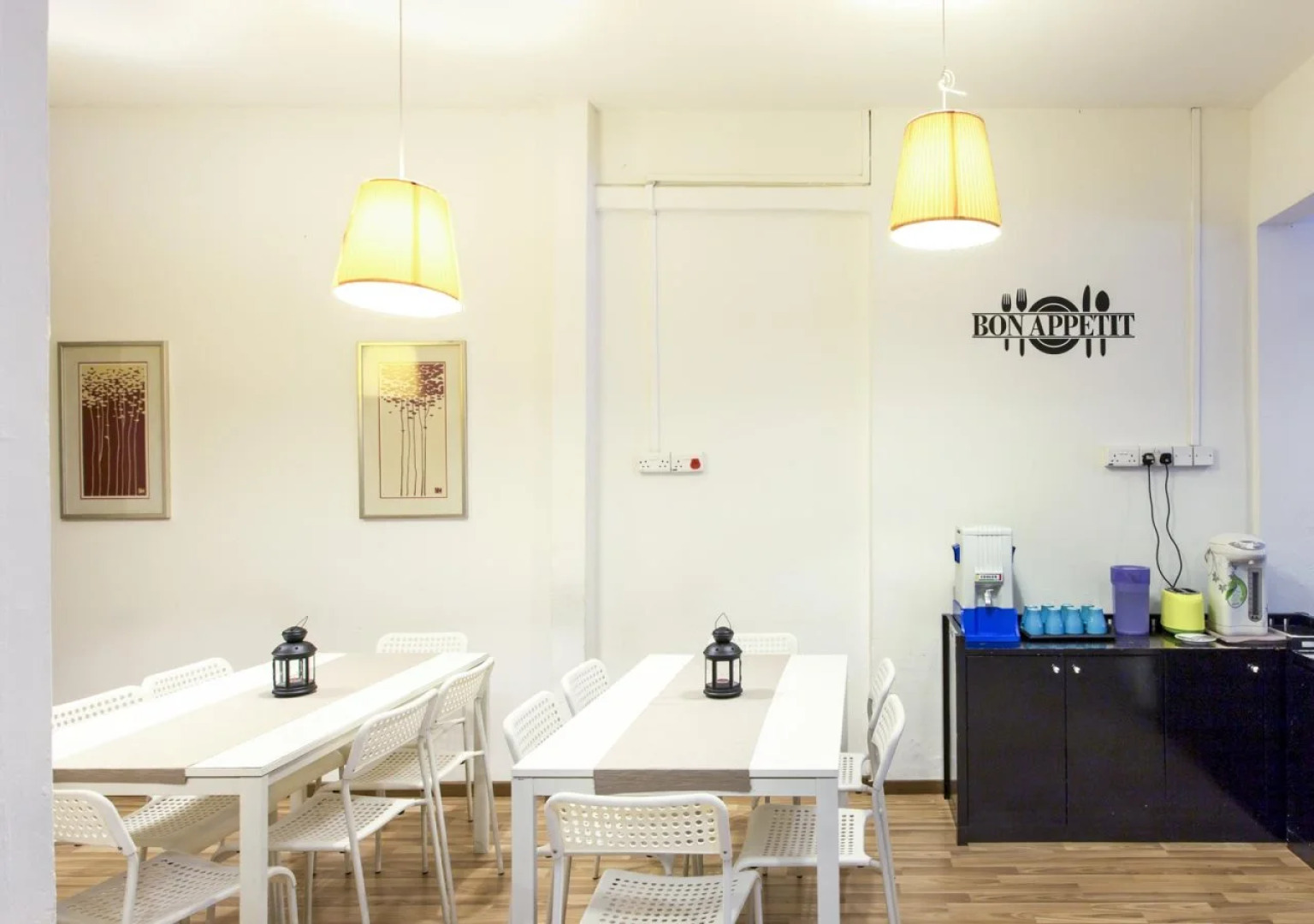 New Society Backpackers Hotel - Hostel