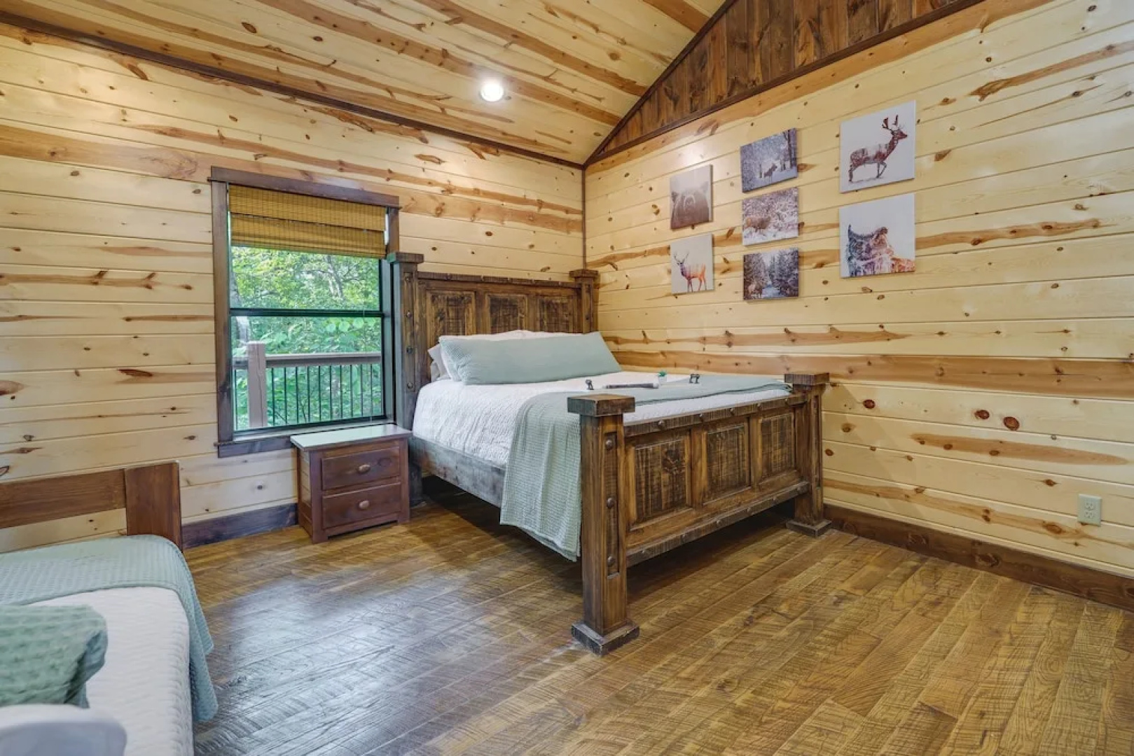 Broken Bow Cabin w/ Game Room & Private Hot Tub!