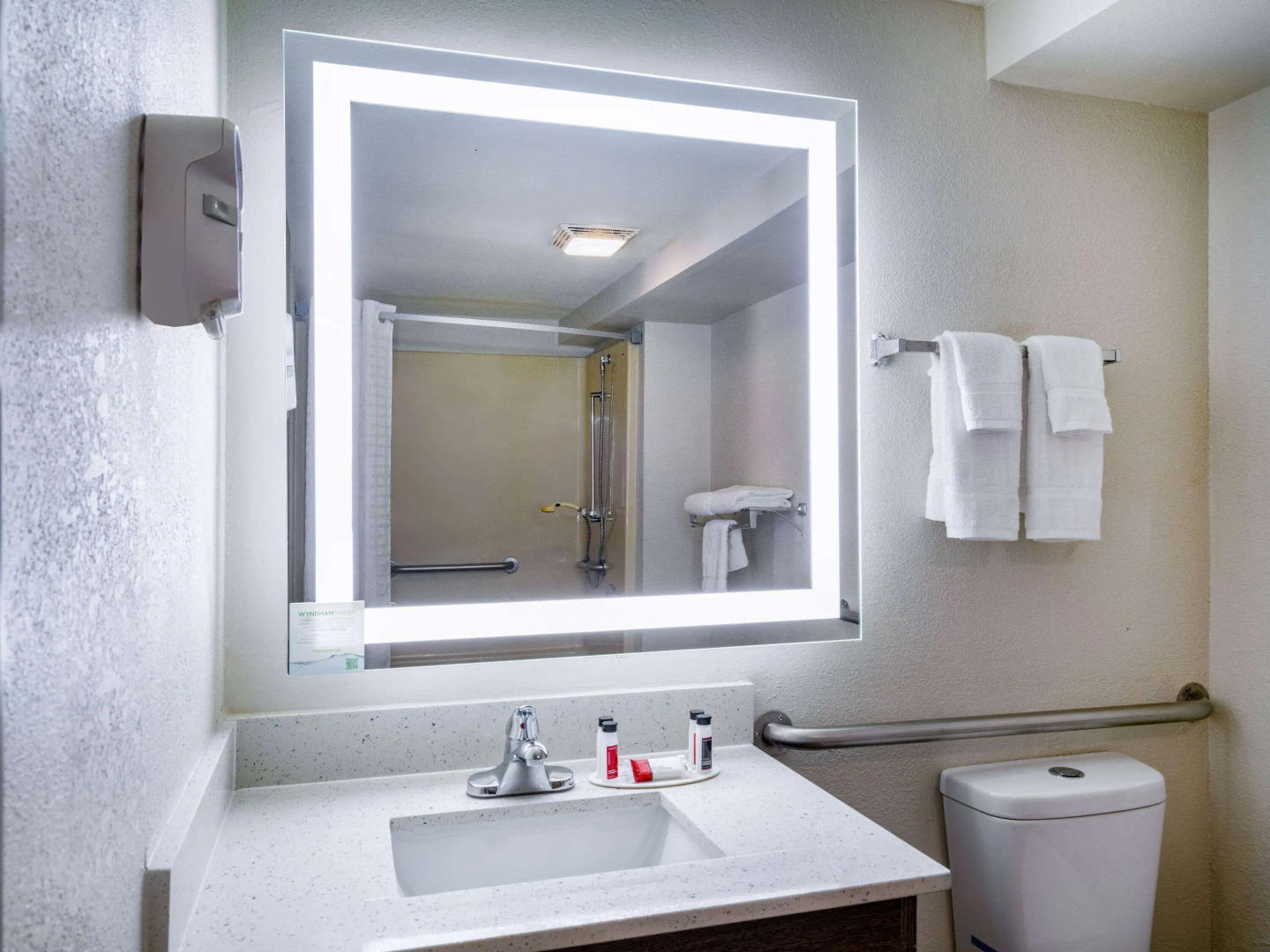 Days Inn by Wyndham Clemson