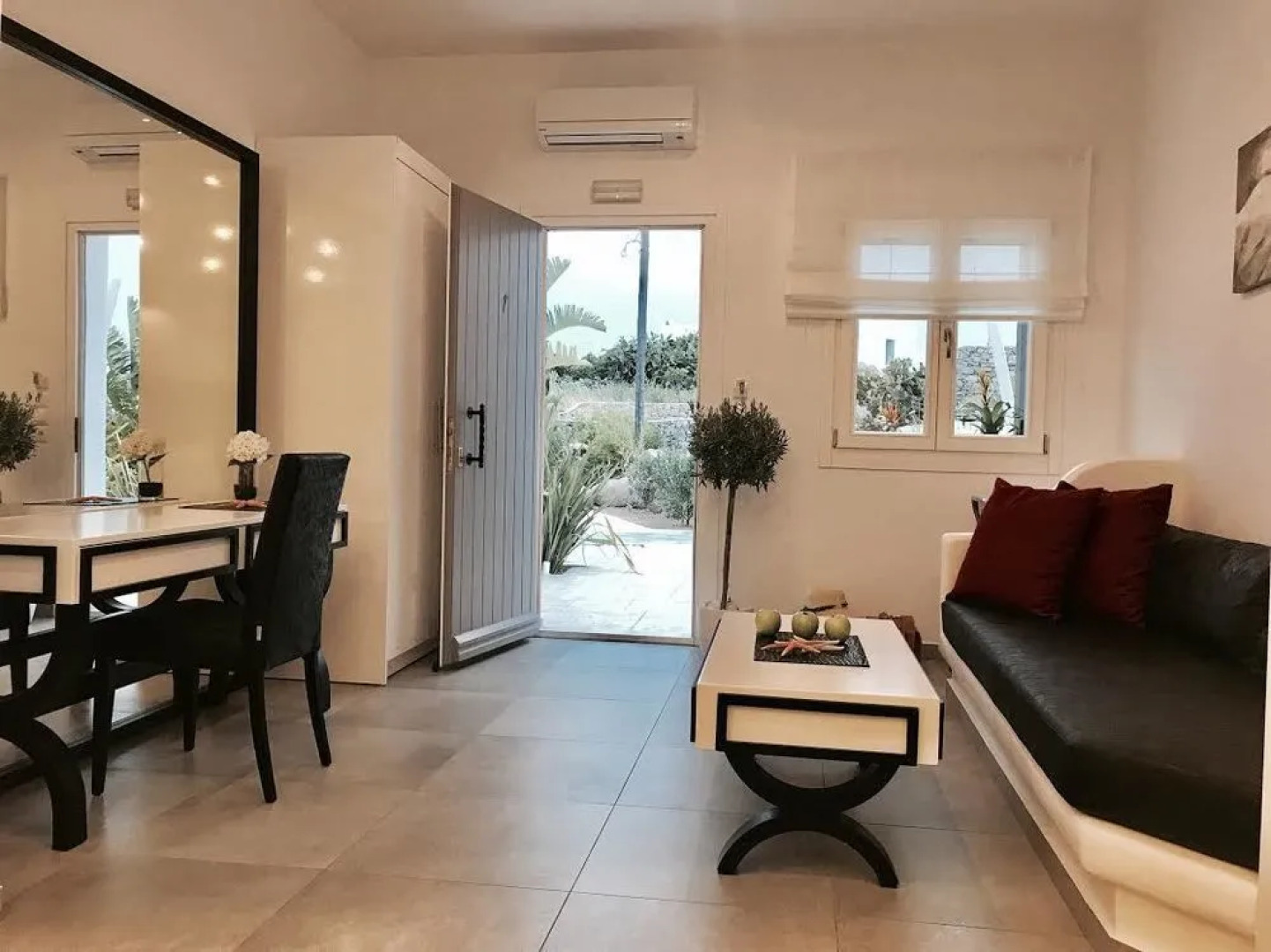 Queen Boutique Suites