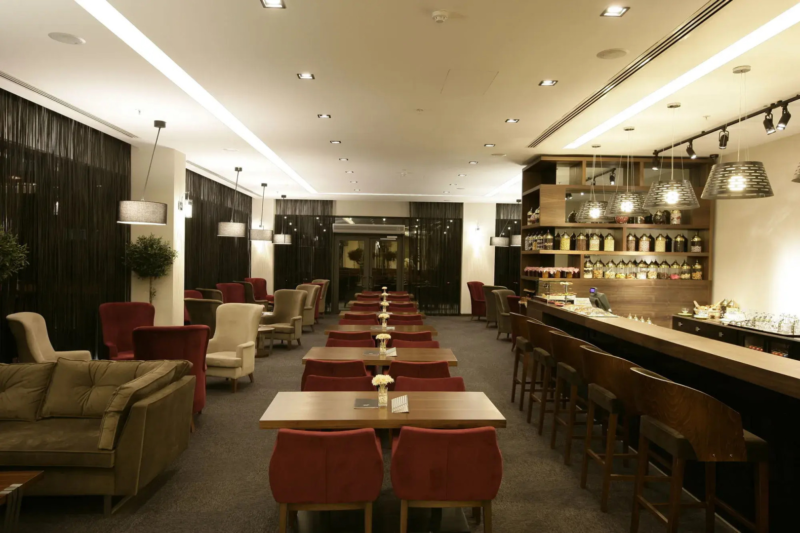 RYS Hotel & Restaurant