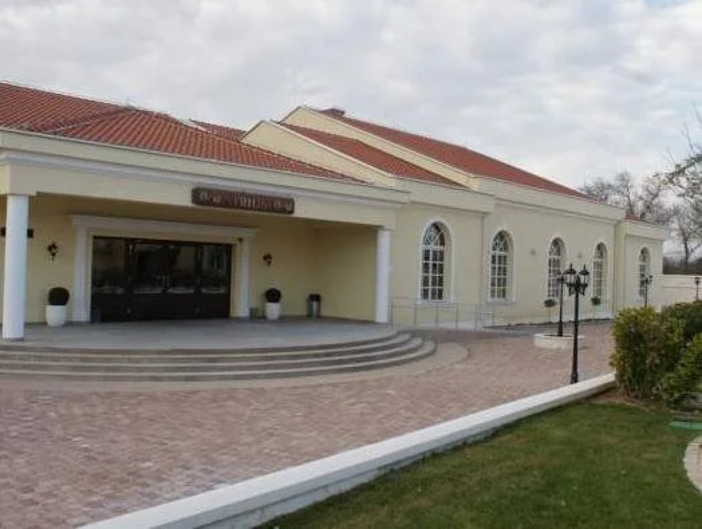 Guest Accommodation Atrium Gulin