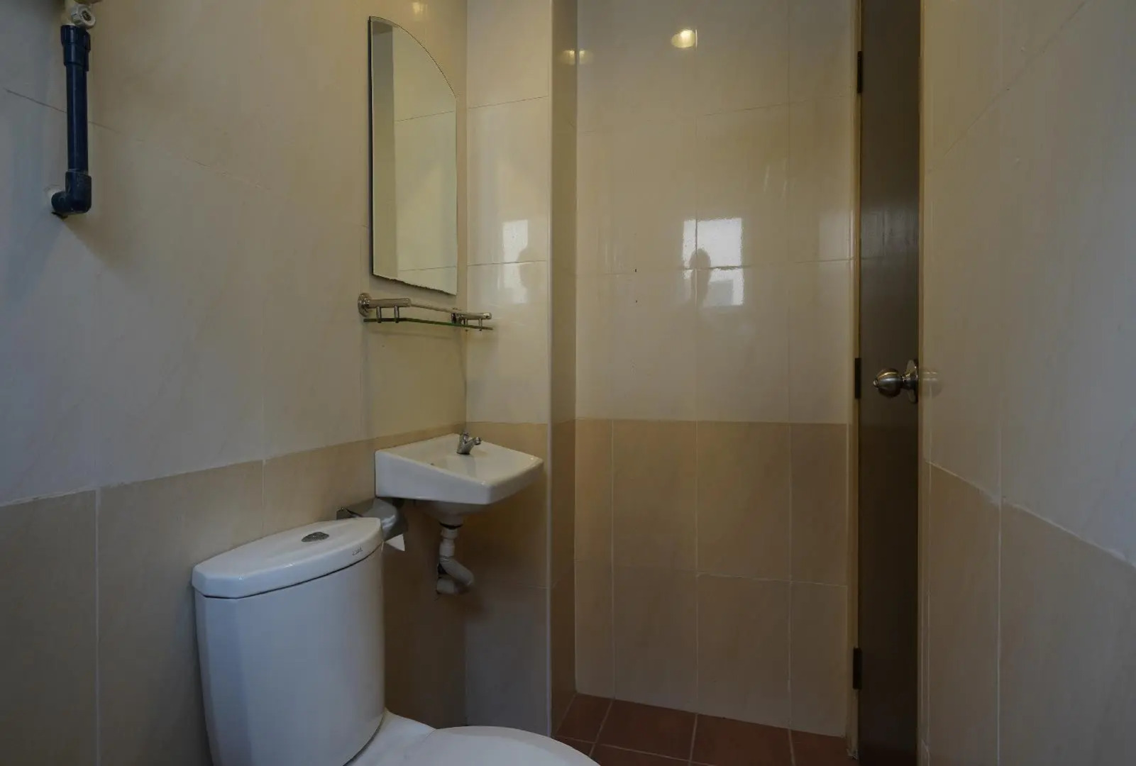 OYO 43955 N9 Business Hotel