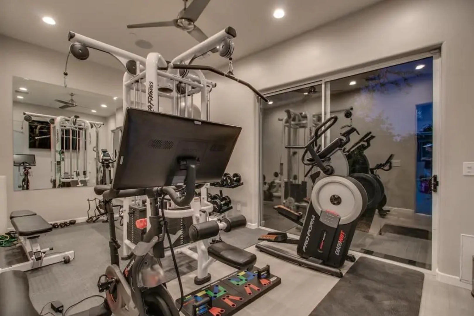 Stunning Private & Modern N. Scottsdale Estate!