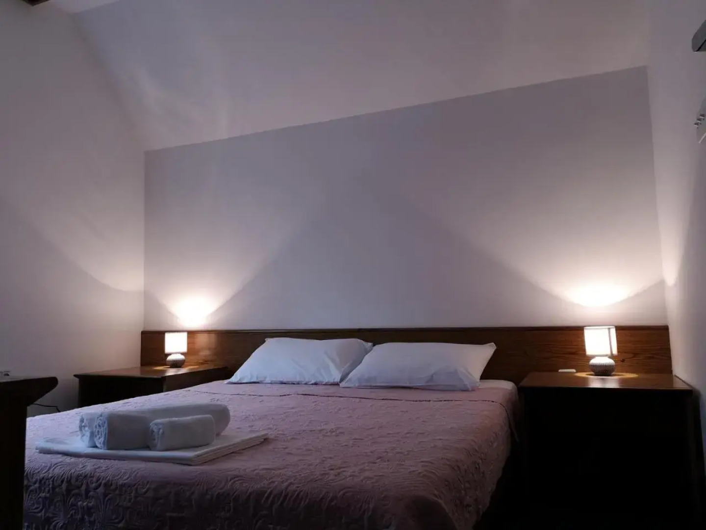 Guest House Tiha noć