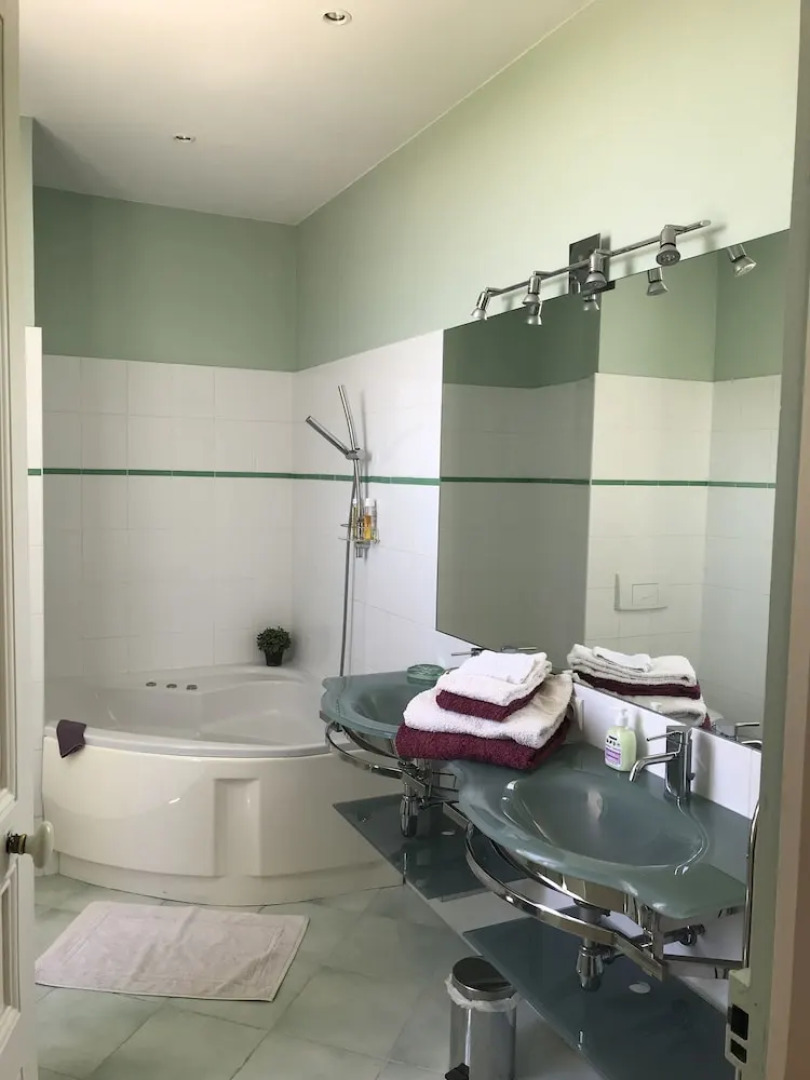 Ancienne Ecole Du Chapuy