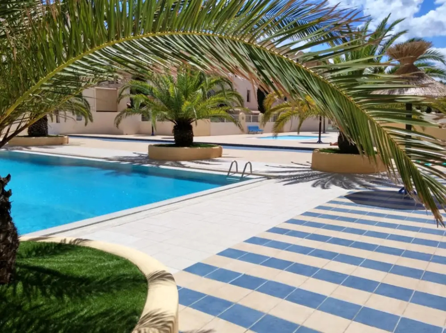 Apartment With one Bedroom in Gruissan, With Shared Pool, Furnished Terrace and Wifi