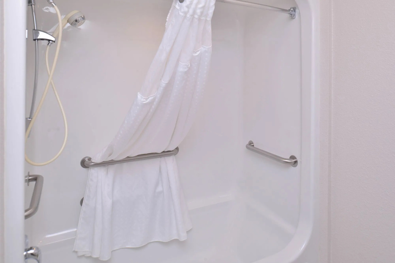 Holiday Inn Express and Suites Stevens Point by IHG