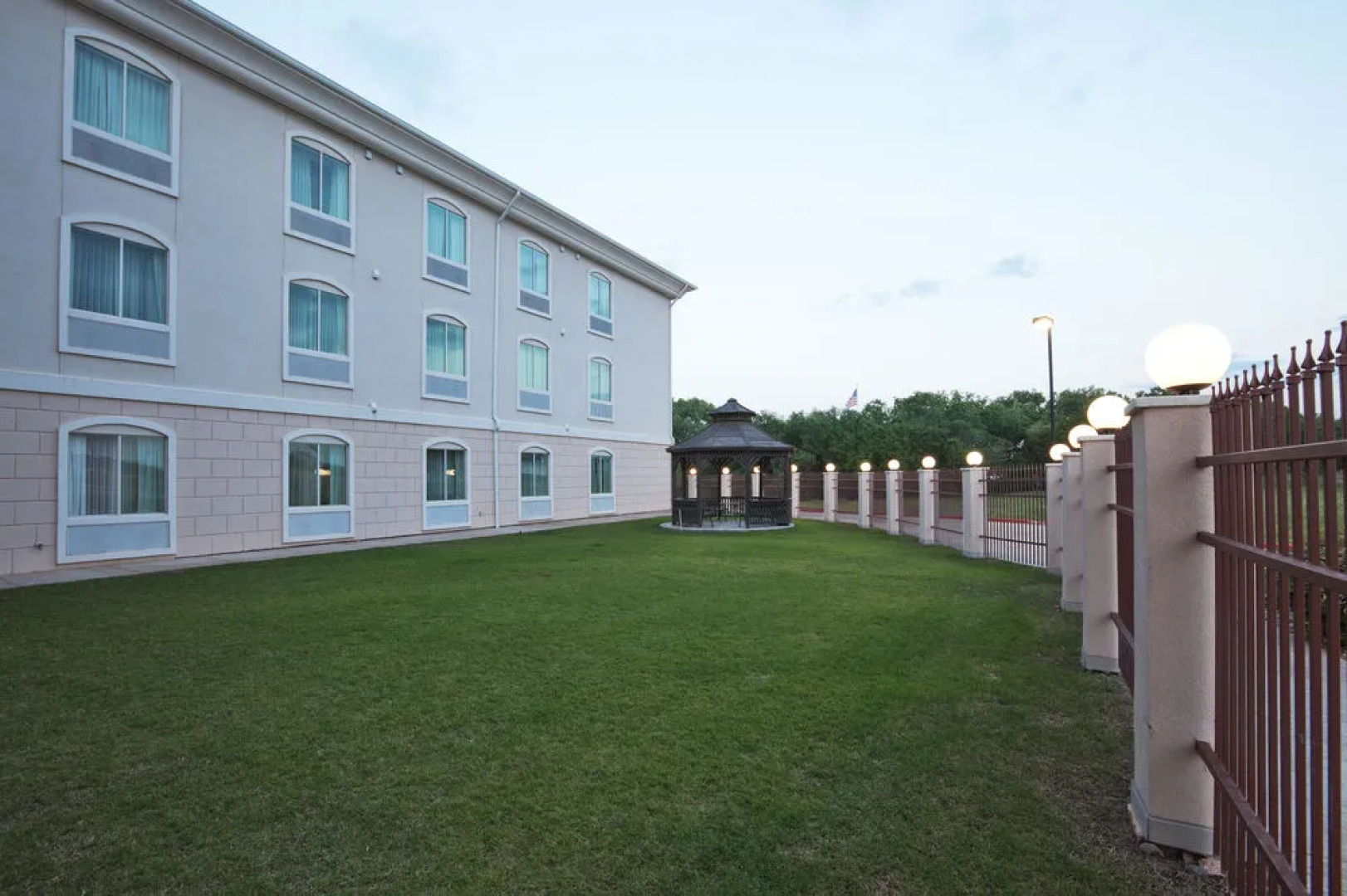 Holiday Inn Express Hotel & Suites Woodward Hwy 270