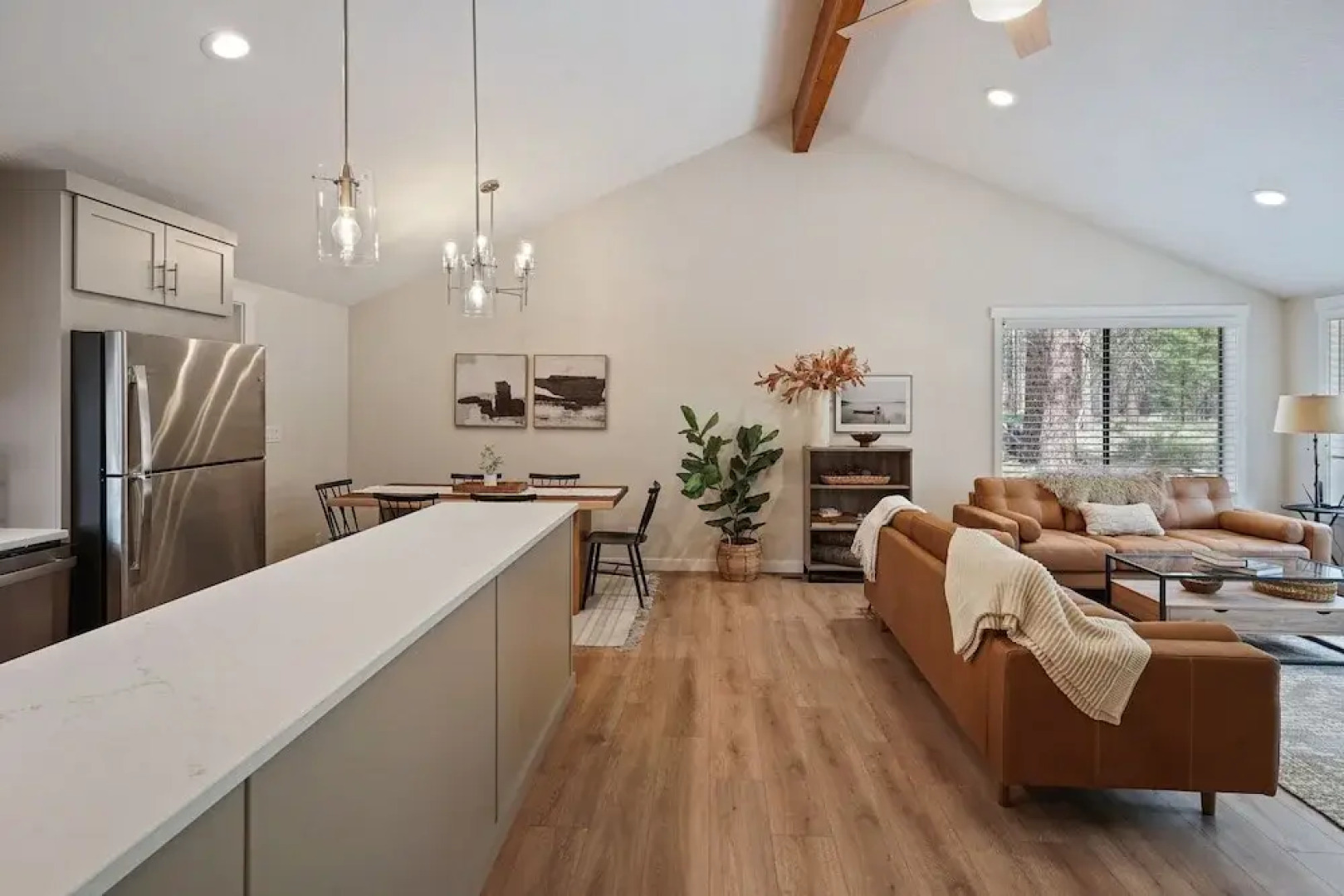 8 Quartz Mountain 3 Bedroom Home by Redawning