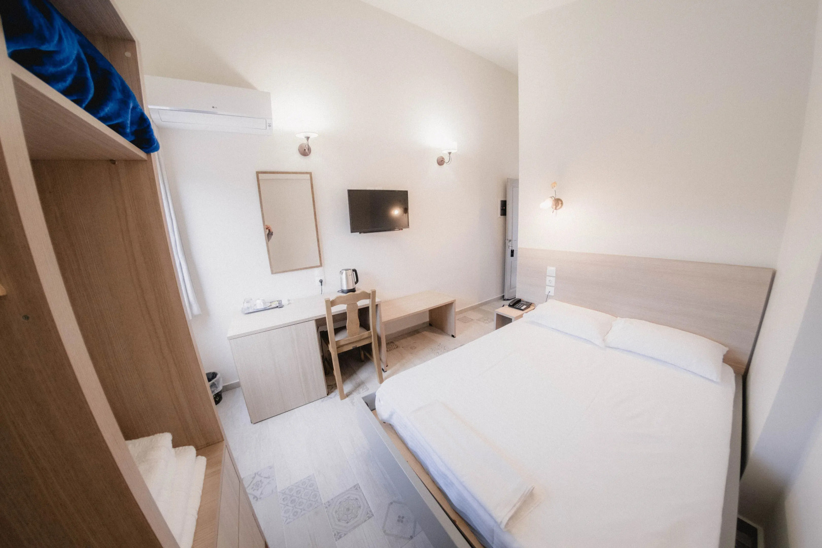 Socrates Organic Village - Wild Olive