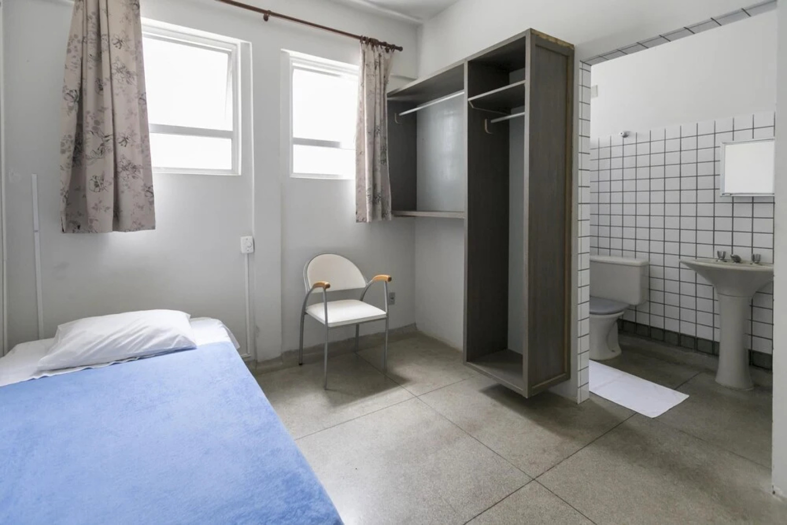 OYO Avenida Park Hotel