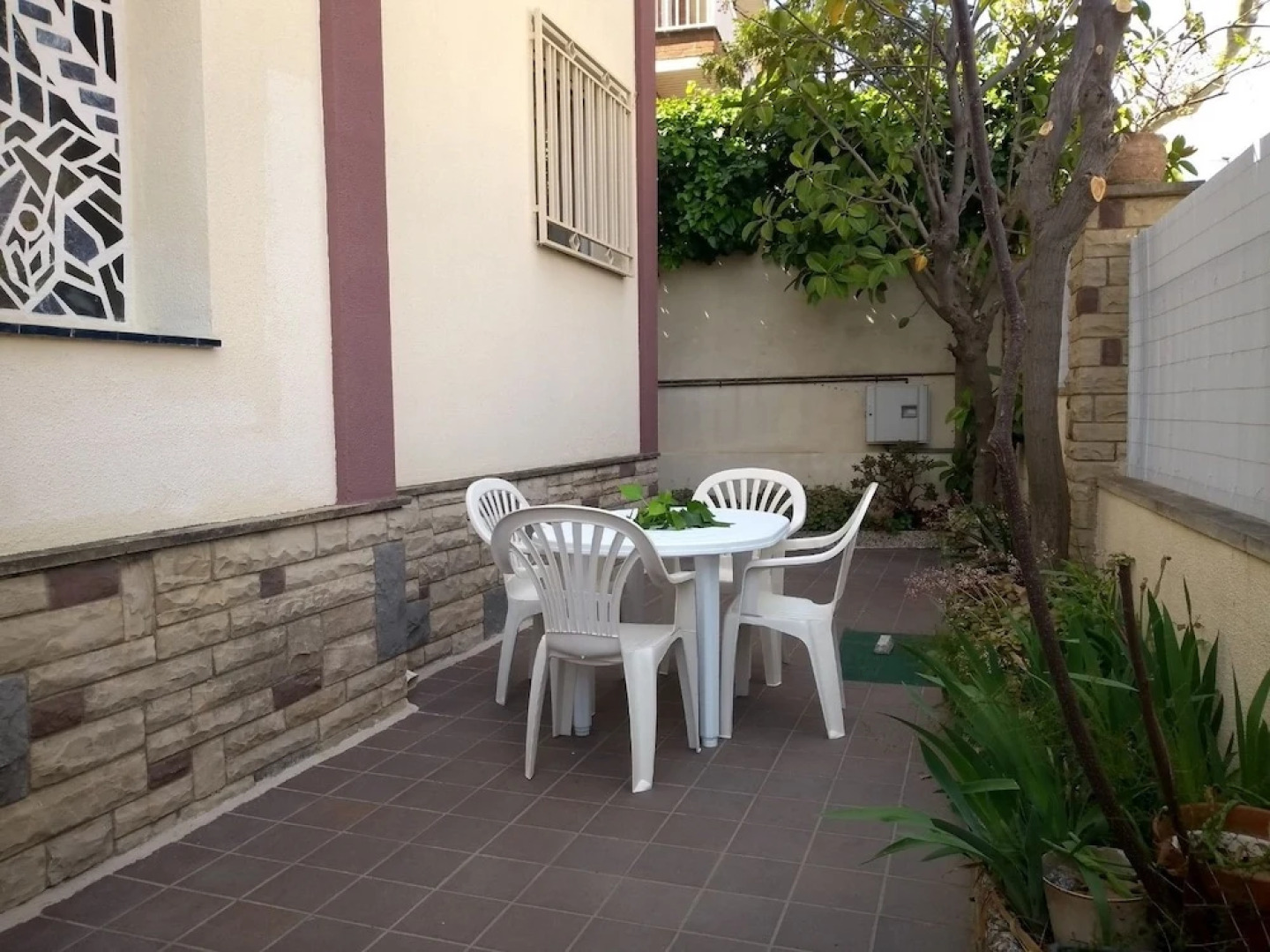 Bright And Comfortable House 20 Min To Barcelona